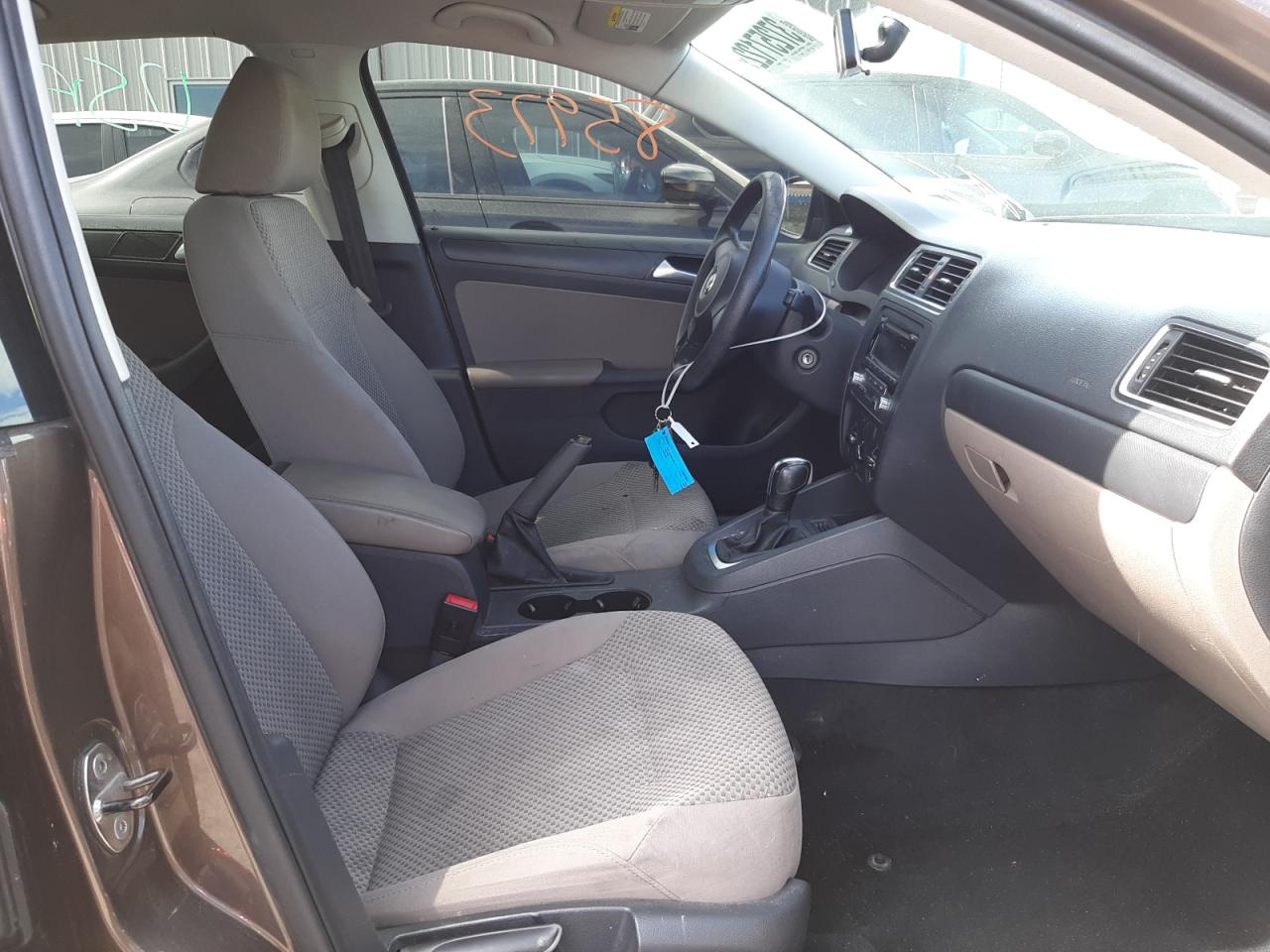 Photo 5 from auction – 2014 VOLKSWAGEN JETTA BASE with VIN 3VW2K7AJ5EM255196