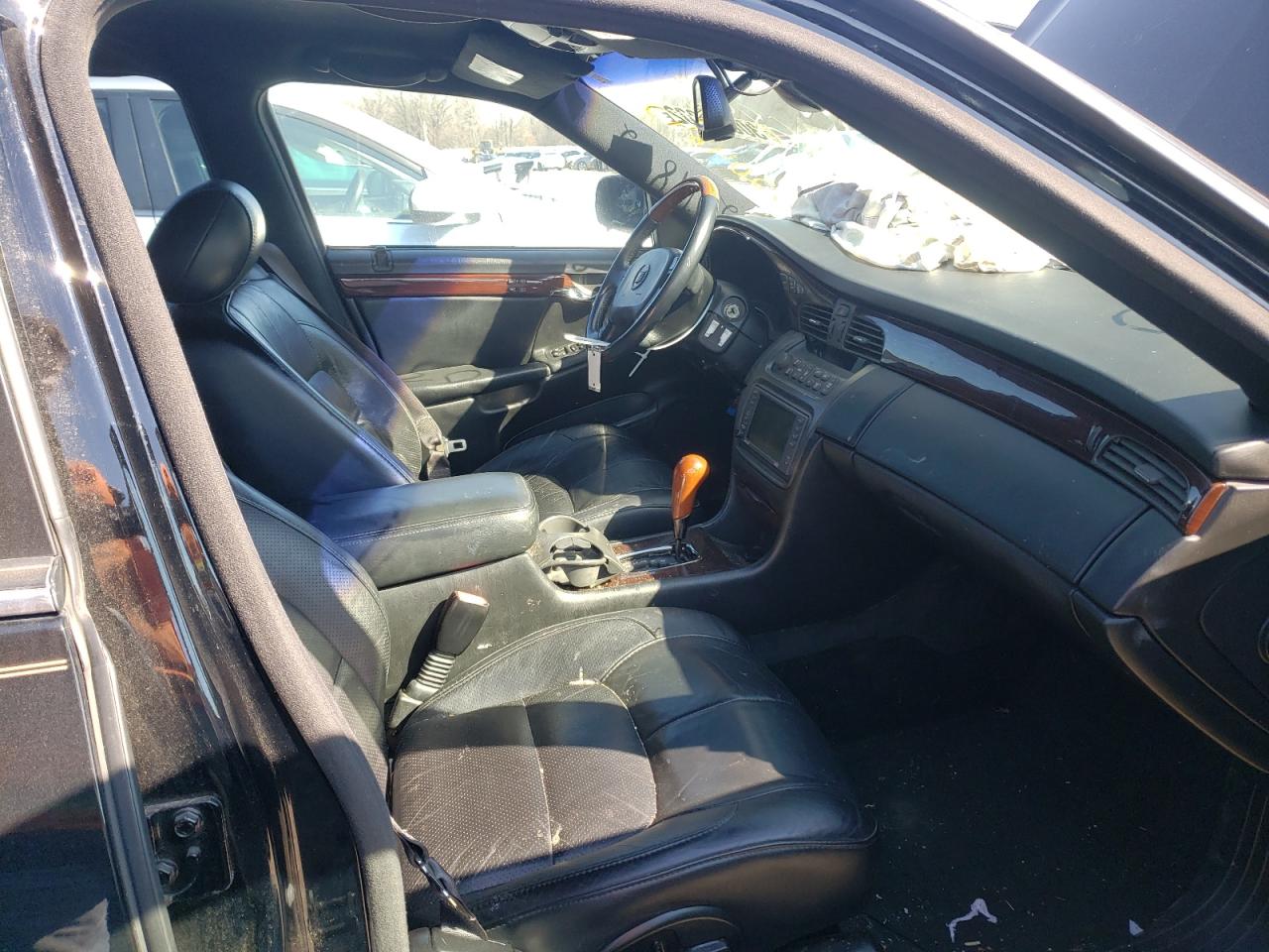 Photo 5 from auction – 2003 CADILLAC DEVILLE DT with VIN 1G6KF57973U181302