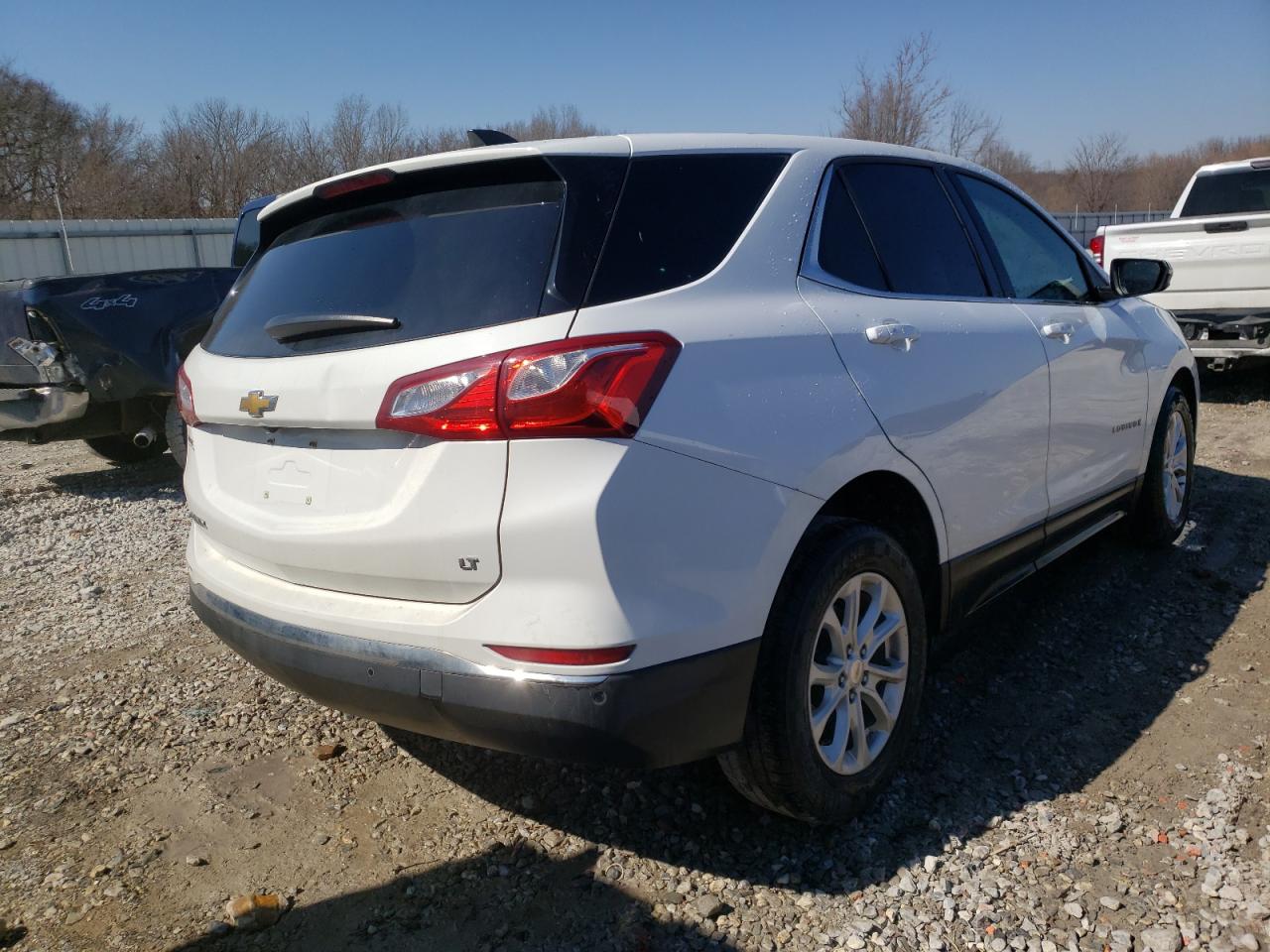 Photo 4 from auction – 2018 CHEVROLET EQUINOX LT with VIN 2GNAXJEV9J6320122