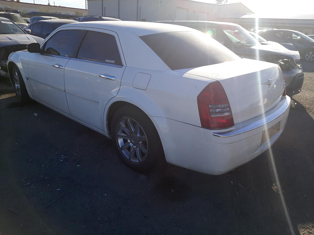 Photo 3 from auction – 2006 CHRYSLER 300C with VIN 2C3KA63H56H207244