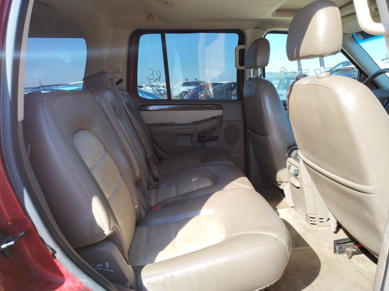Photo 6 from auction – 2004 FORD EXPLORER with VIN 1FMDU74W34UB00097