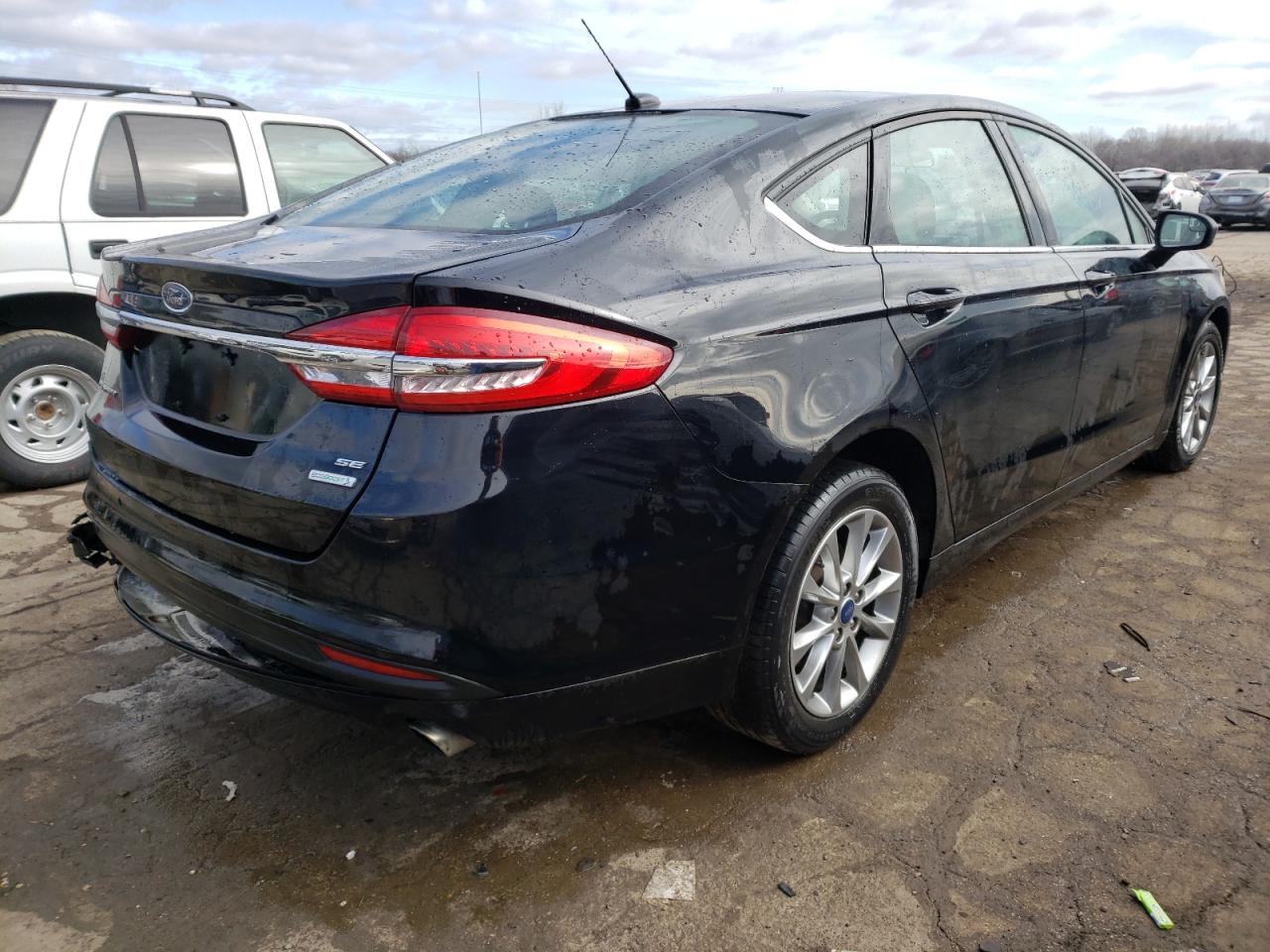 Zdjęcie 4 z aukcji – 2017 FORD FUSION SE z VIN 3FA6P0HD4HR304544