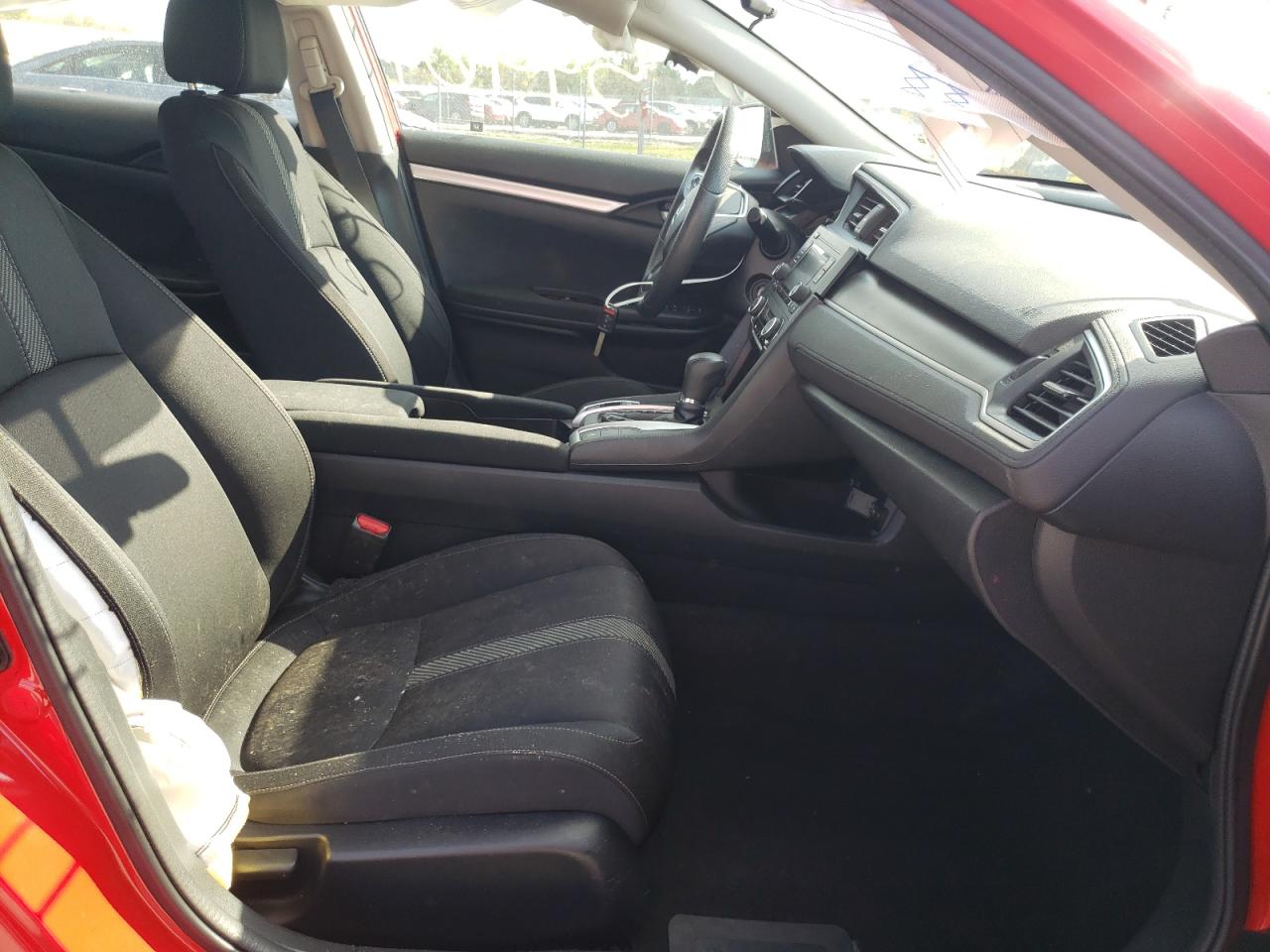 Photo 5 from auction – 2017 HONDA CIVIC LX with VIN 2HGFC2F58HH520343