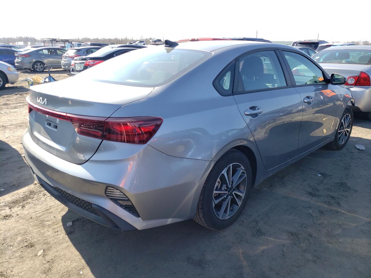 Photo 4 from auction – 2022 KIA FORTE FE with VIN 3KPF24ADXNE436317