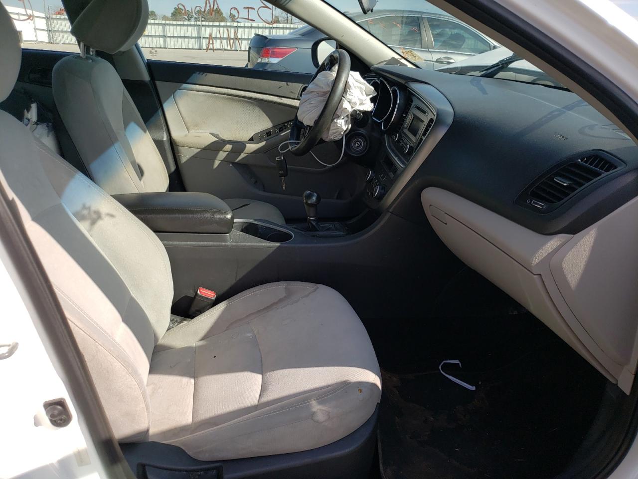 Photo 5 from auction – 2014 KIA OPTIMA LX with VIN 5XXGM4A79EG314726