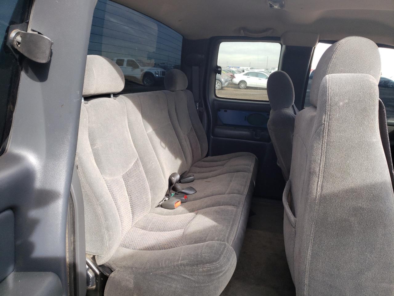 Photo 6 from auction – 2003 CHEVROLET SILVERADO with VIN 2GCEC19T031388940