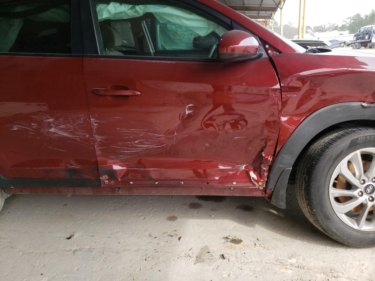 Photo 9 from auction – 2018 HYUNDAI TUCSON SE with VIN KM8J23A42JU766464