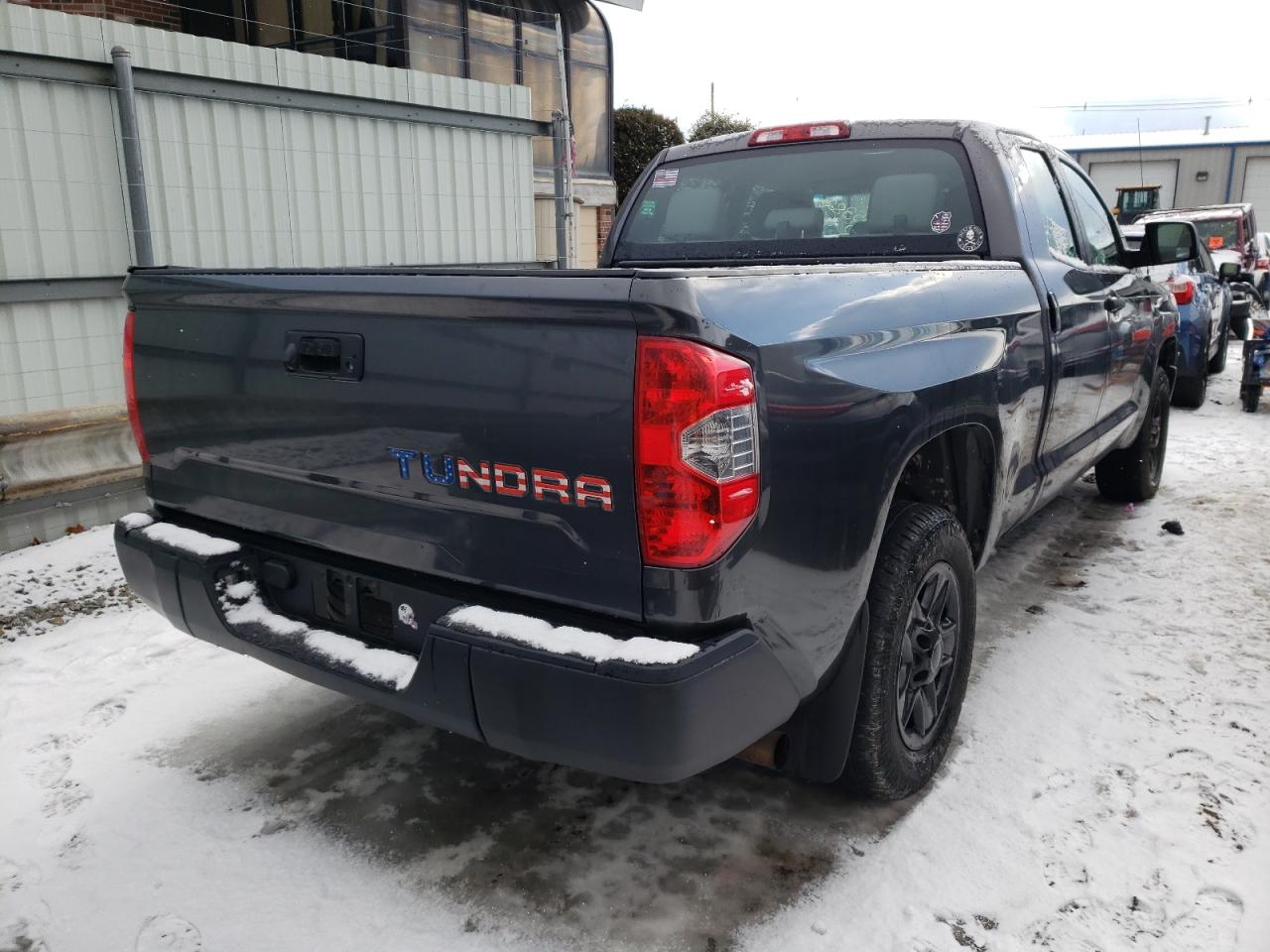 Photo 4 from auction – 2014 TOYOTA TUNDRA DOU with VIN 5TFUM5F10EX051838