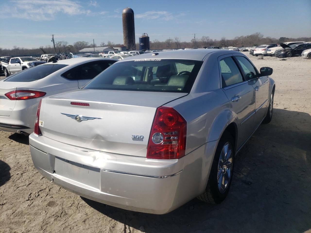Photo 4 from auction – 2010 CHRYSLER 300 TOURIN with VIN 2C3CA5CV1AH221364