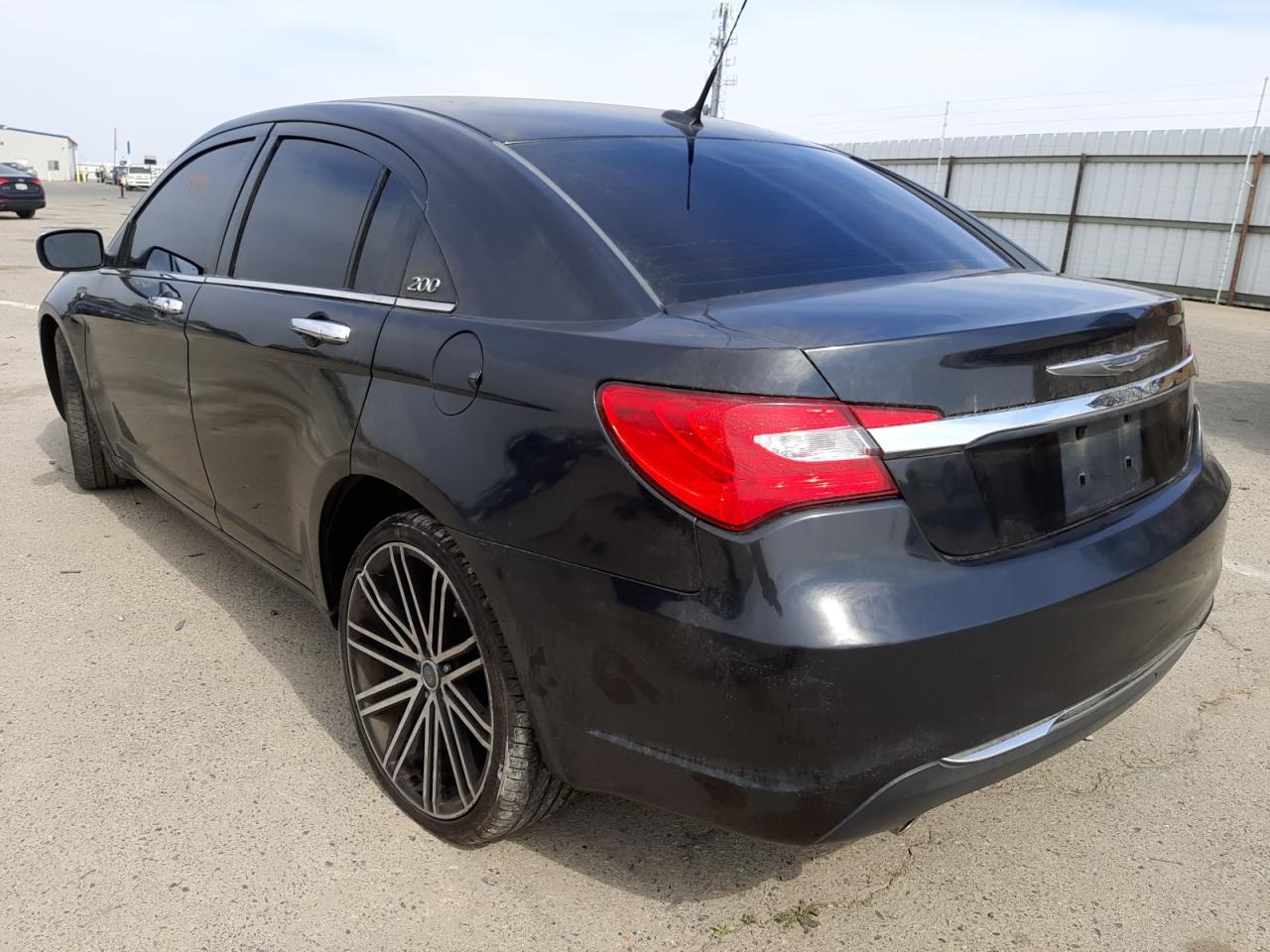 Photo 3 from auction – 2011 CHRYSLER 200 LIMITE with VIN 1C3BC2FG0BN506079