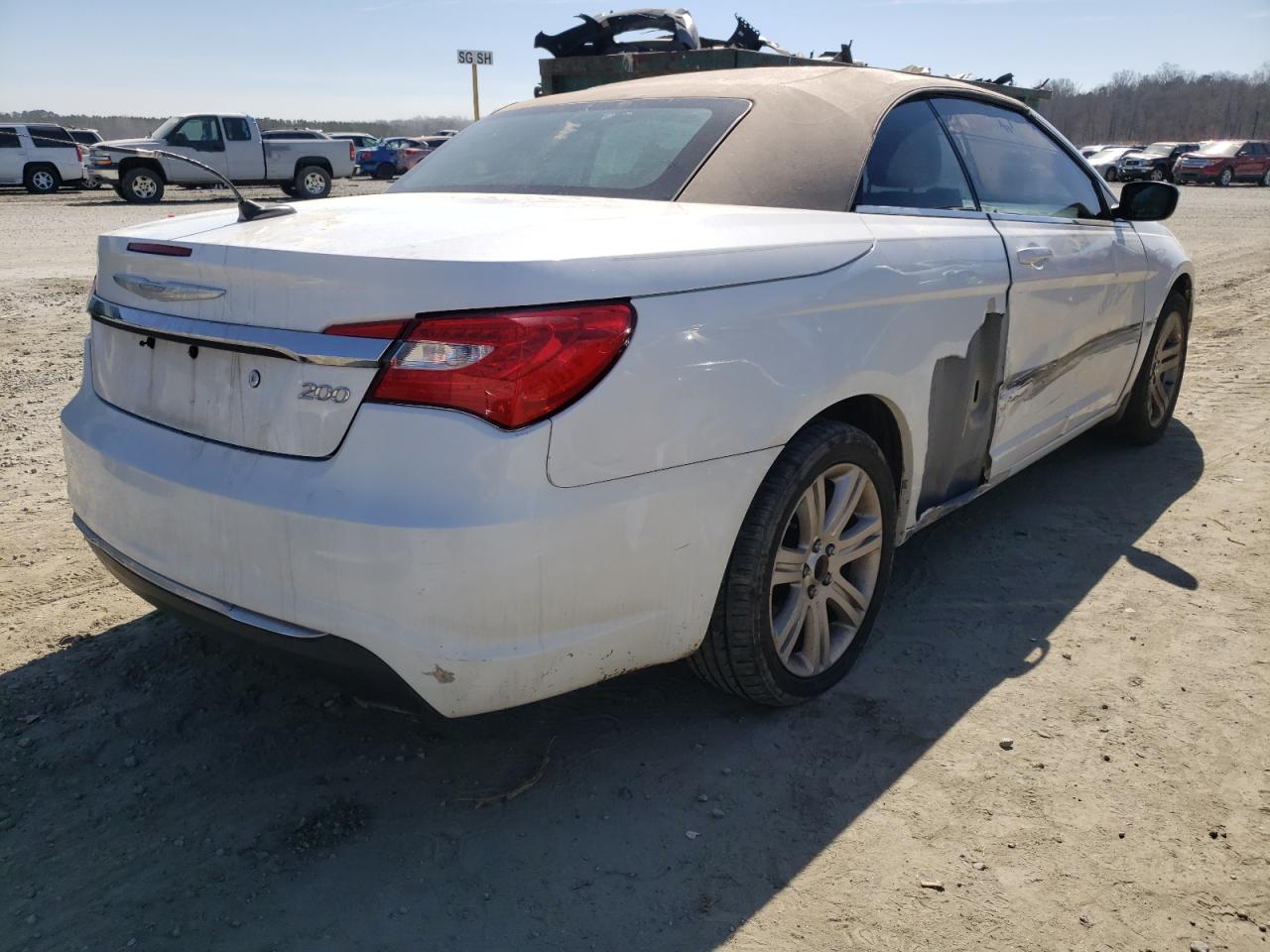 Photo 4 from auction – 2011 CHRYSLER 200 TOURIN with VIN 1C3BC2EB4BN563889