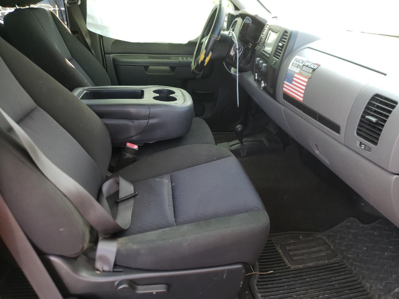 Photo 5 from auction – 2010 CHEVROLET SILVERADO with VIN 1GCSKREA6AZ116633