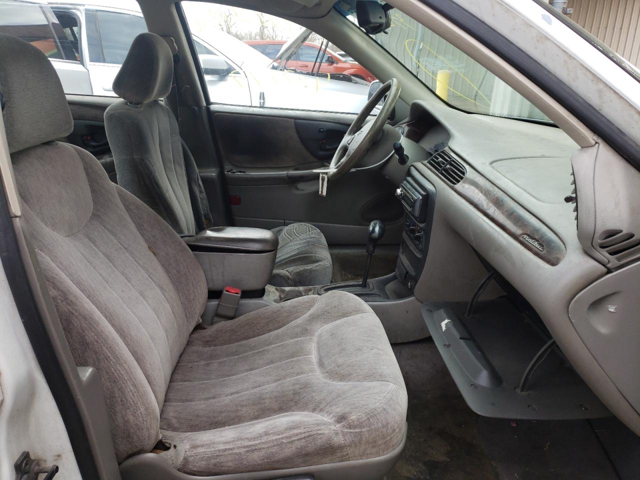 Photo 5 from auction – 2000 CHEVROLET MALIBU LS with VIN 1G1NE52J3Y6254376