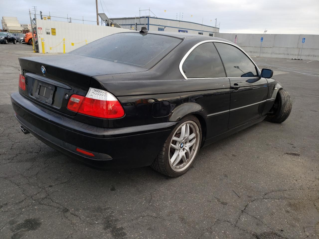 Photo 4 from auction – 2004 BMW 330 CI with VIN WBABD53434PL13174