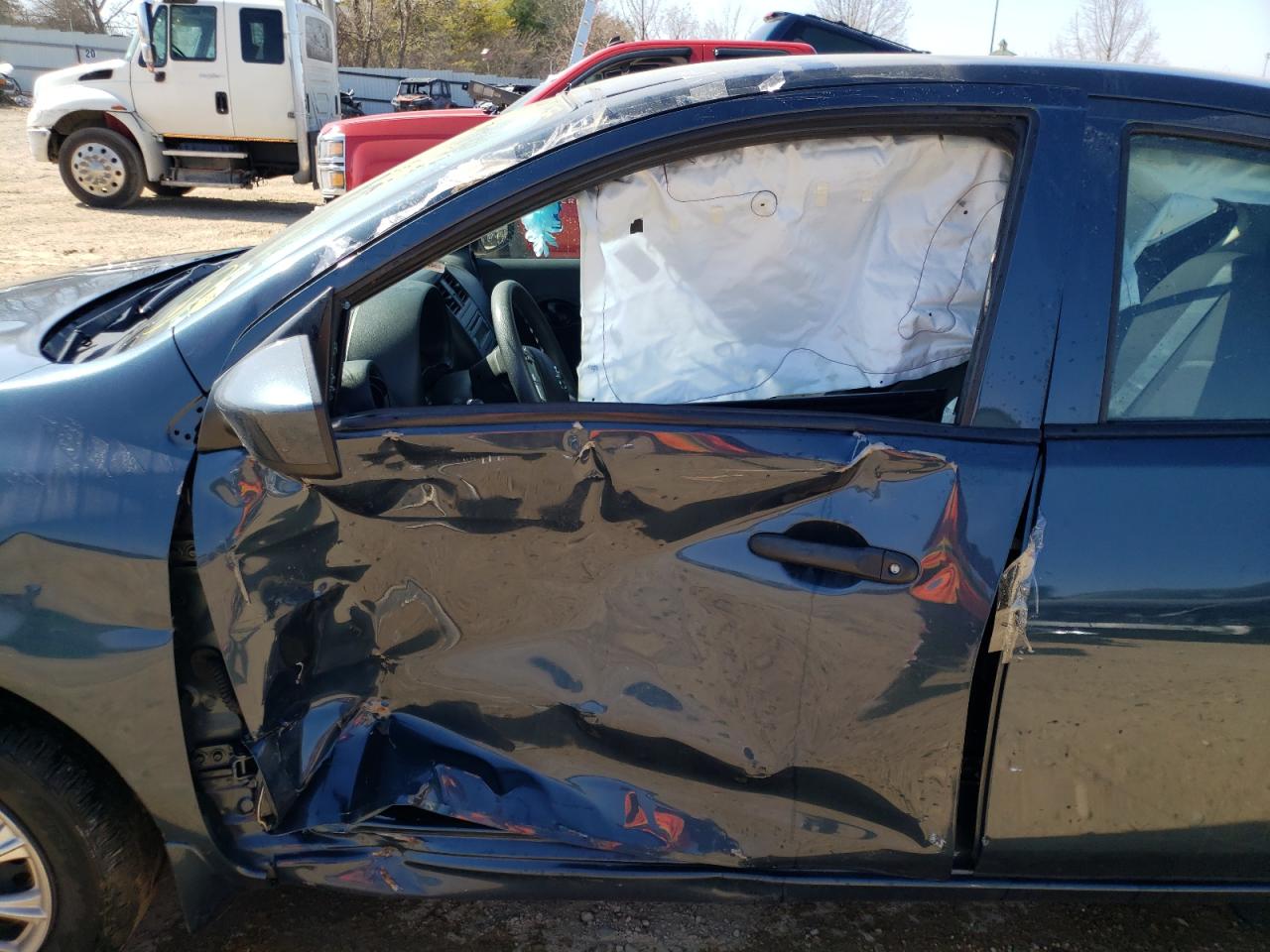 Photo 9 from auction – 2016 NISSAN VERSA S with VIN 3N1CN7AP6GL910948