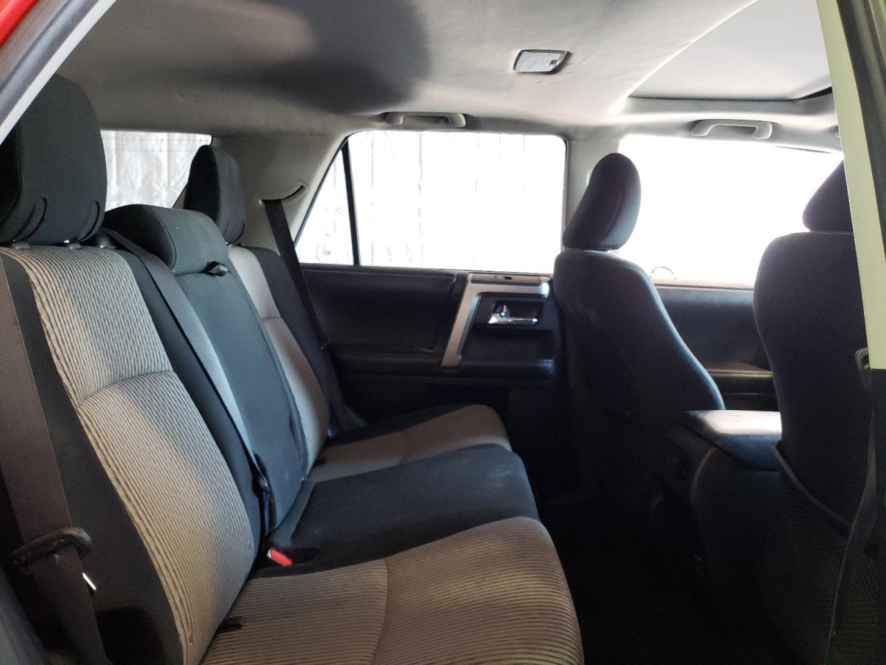 Photo 6 from auction – 2014 TOYOTA 4RUNNER SR with VIN JTEZU5JR1E5082591
