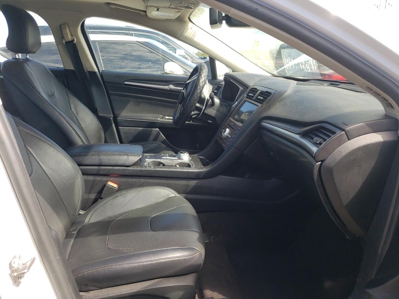 Photo 5 from auction – 2019 FORD FUSION TIT with VIN 3FA6P0K90KR144822
