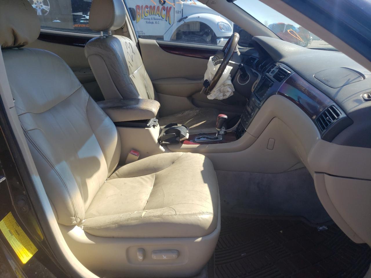 Photo 5 from auction – 2004 LEXUS ES 330 with VIN JTHBA30G940002046
