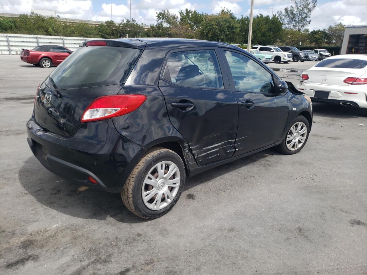 Photo 4 from auction – 2012 MAZDA MAZDA2 with VIN JM1DE1KZ2C0146523