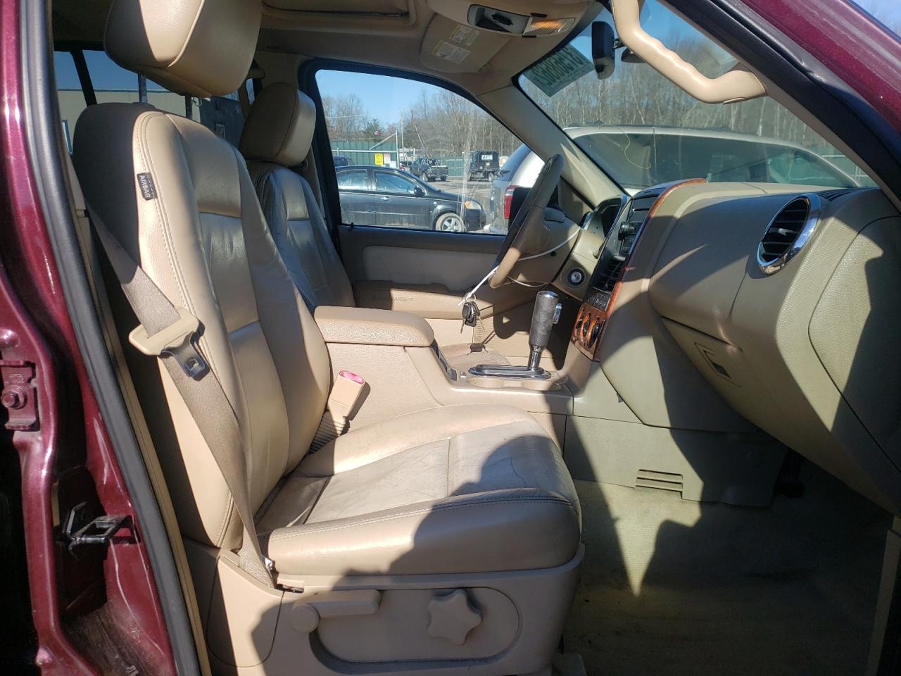 Photo 5 from auction – 2008 FORD EXPLORER E with VIN 1FMEU74EX8UA68931
