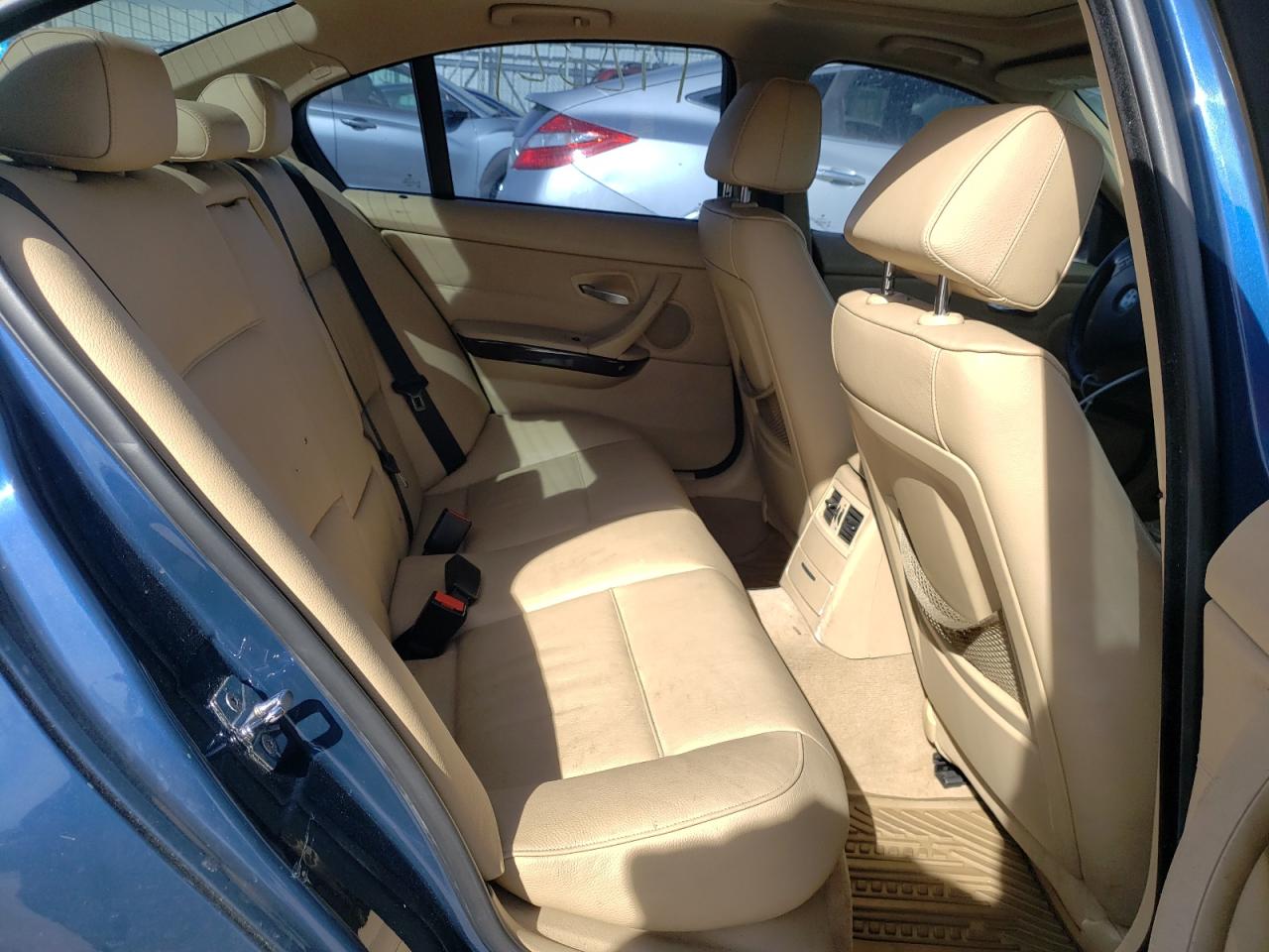 Photo 6 from auction – 2006 BMW 330 I with VIN WBAVB33536PS14146