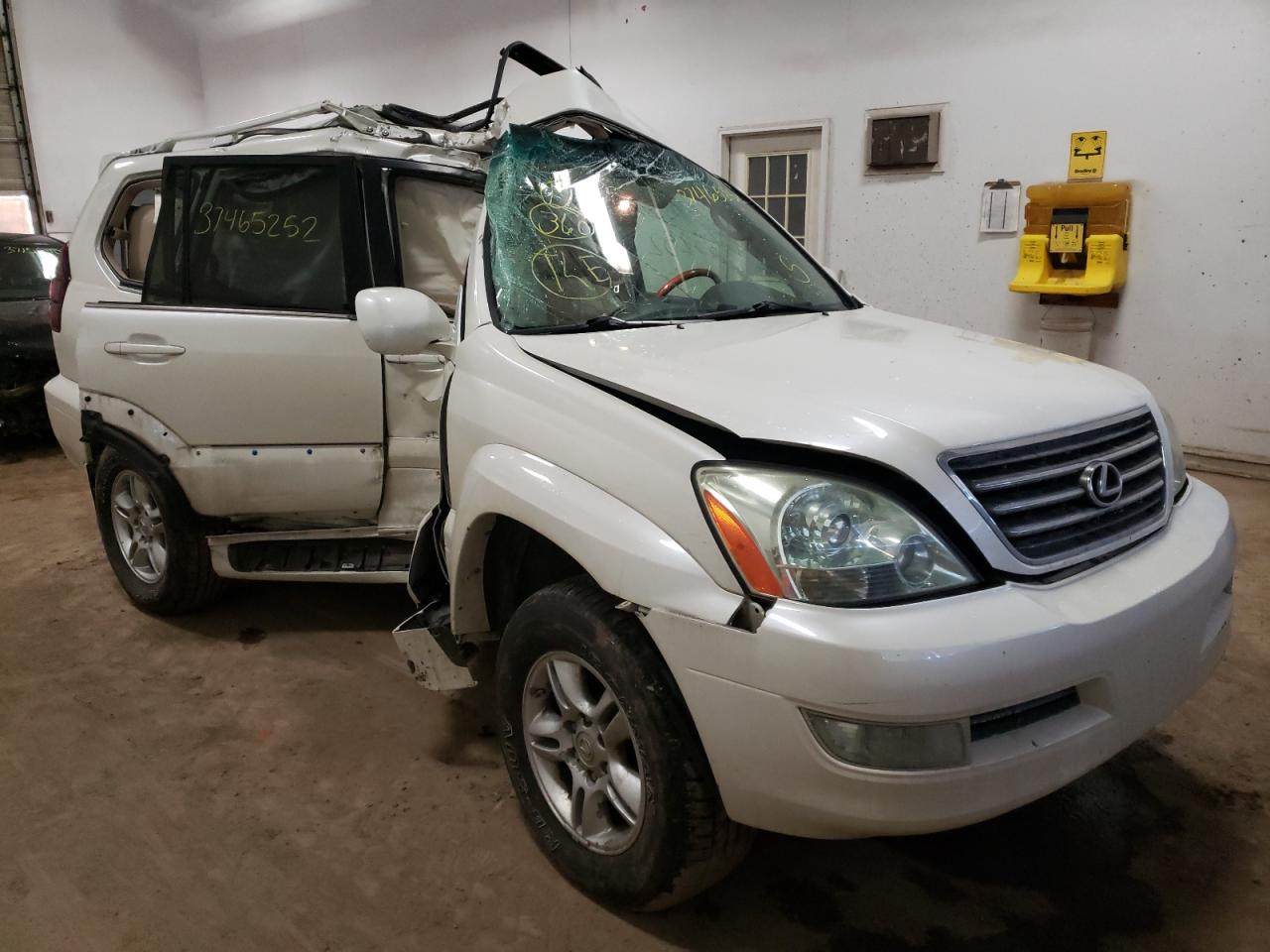 LEXUS GX 470 2006 with VIN JTJBT20X860102354 - Photo from auction