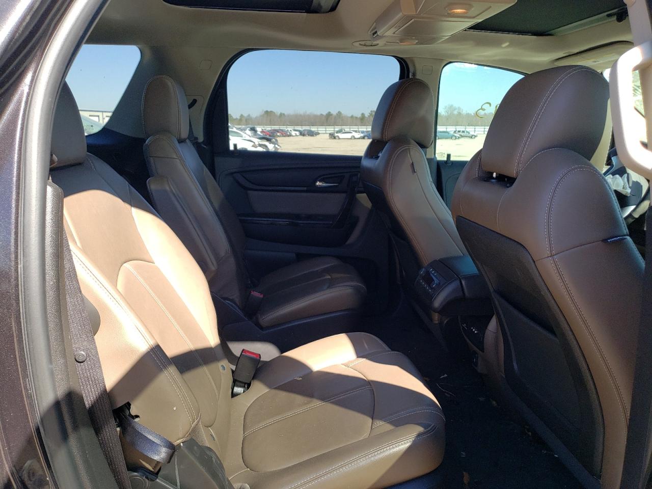 Photo 6 from auction – 2017 GMC ACADIA LIM with VIN 1GKKRSKD7HJ199164