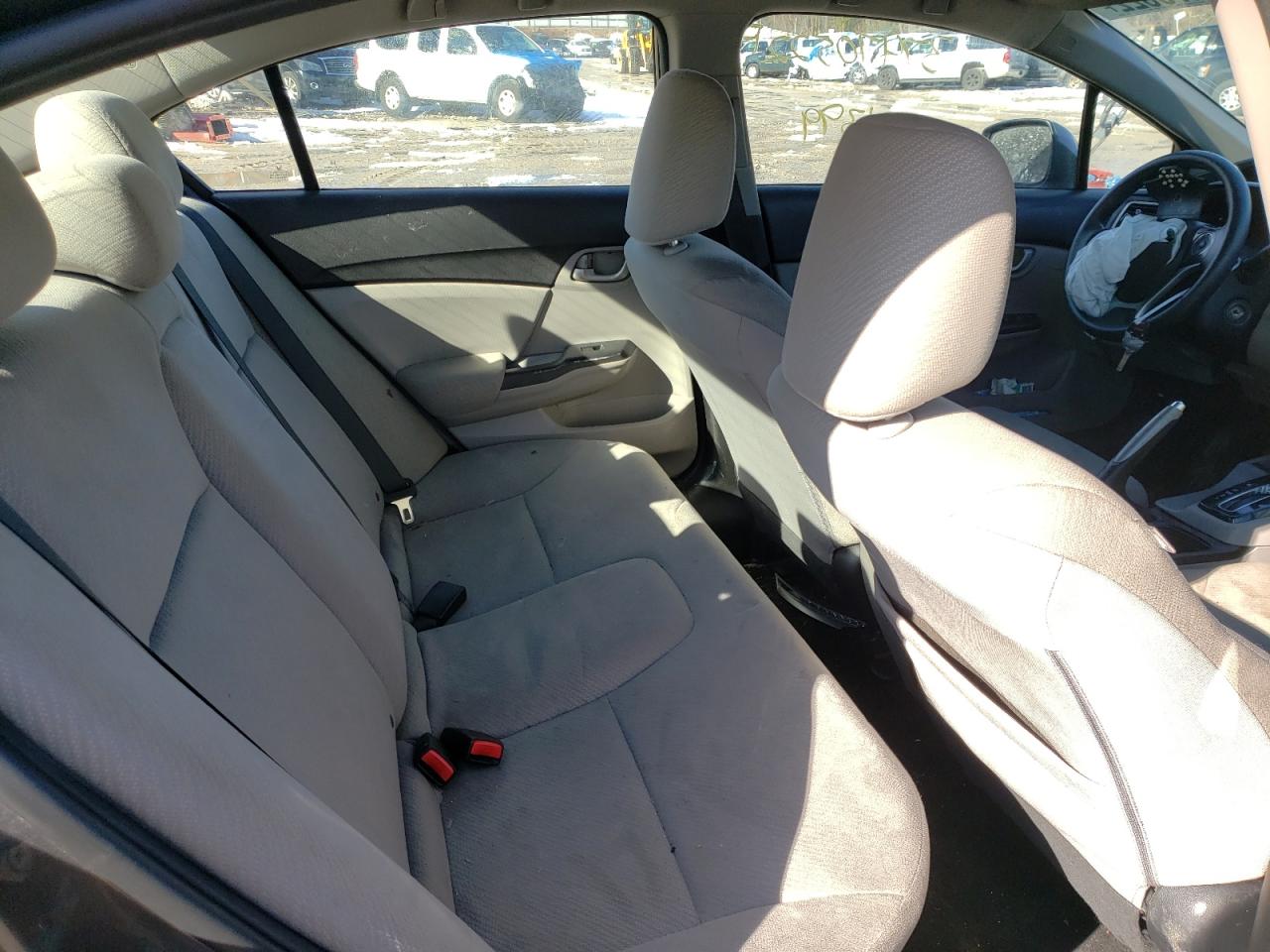 Photo 6 from auction – 2013 HONDA CIVIC LX with VIN 2HGFB2F51DH541970