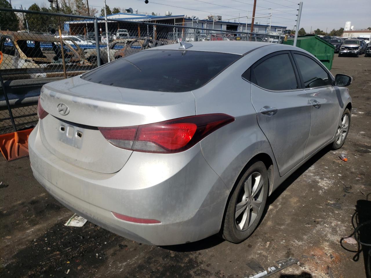 Photo 4 from auction – 2016 HYUNDAI ELANTRA SE with VIN 5NPDH4AE7GH764758