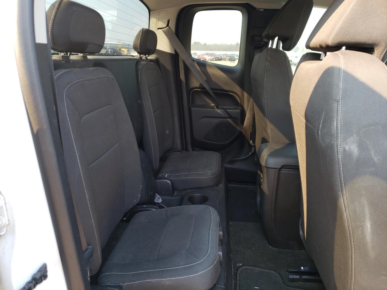 Photo 6 from auction – 2015 CHEVROLET COLORADO L with VIN 1GCHSBEA5F1273125