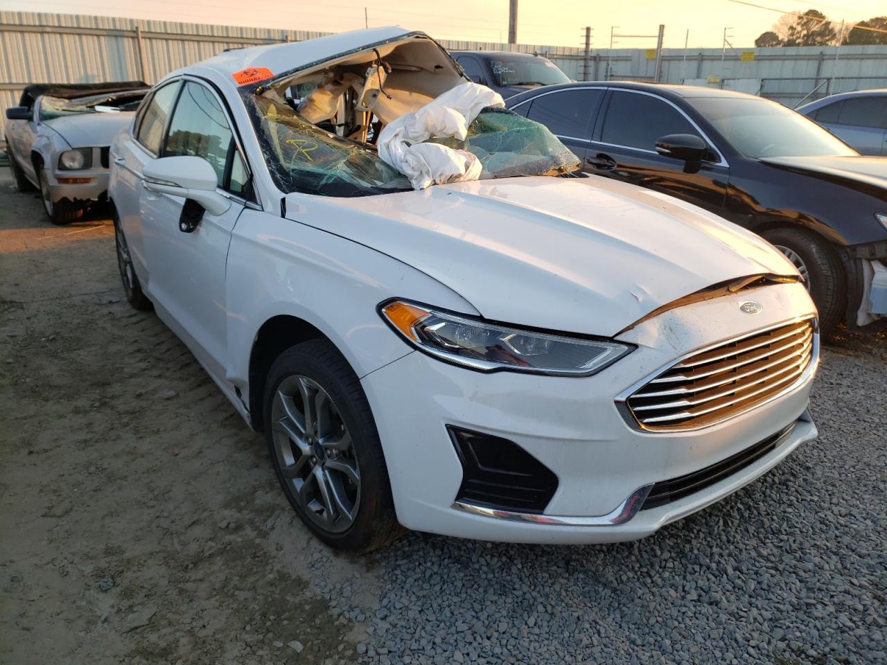FORD FUSION SEL 2019 with VIN 3FA6P0CD5KR181867 - Photo from auction