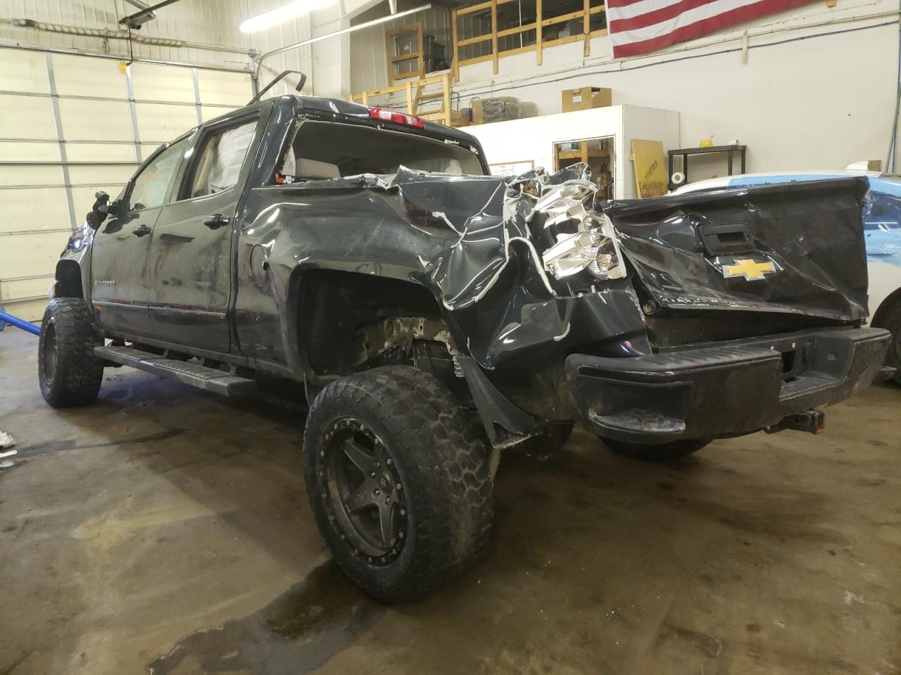 Photo 3 from auction – 2018 CHEVROLET SILVERADO with VIN 3GCUKREC6JG247474