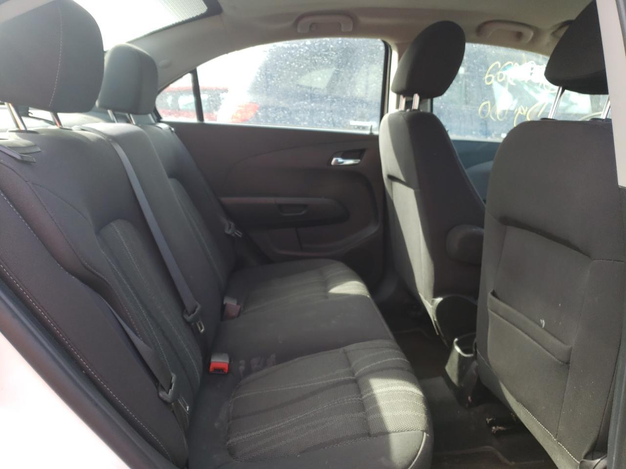 Photo 6 from auction – 2014 CHEVROLET SONIC LT with VIN 1G1JC5SB9E4240244