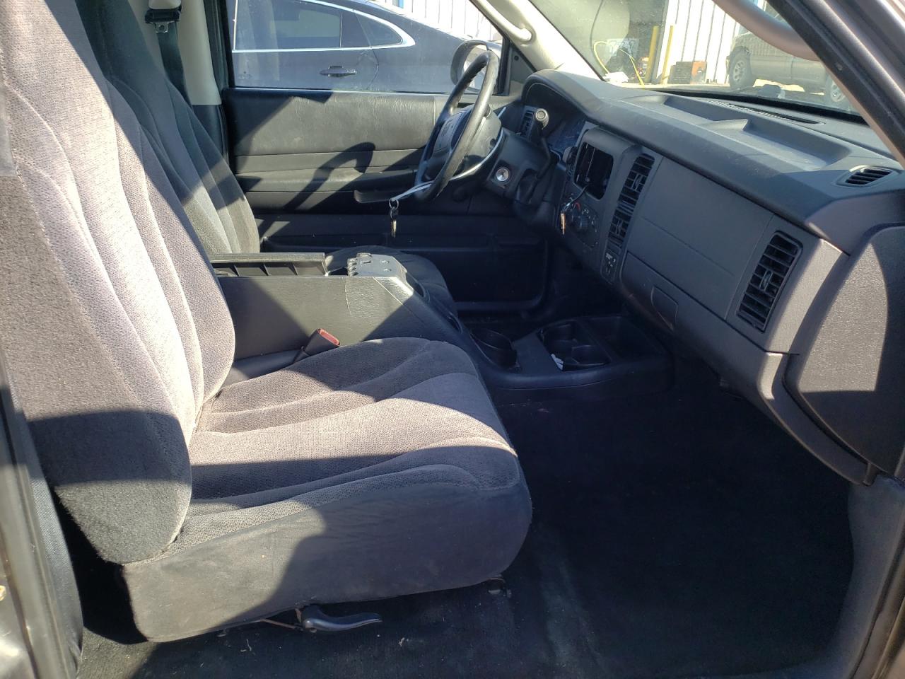 Photo 5 from auction – 2004 DODGE DAKOTA with VIN 1D7GL12K94S642761