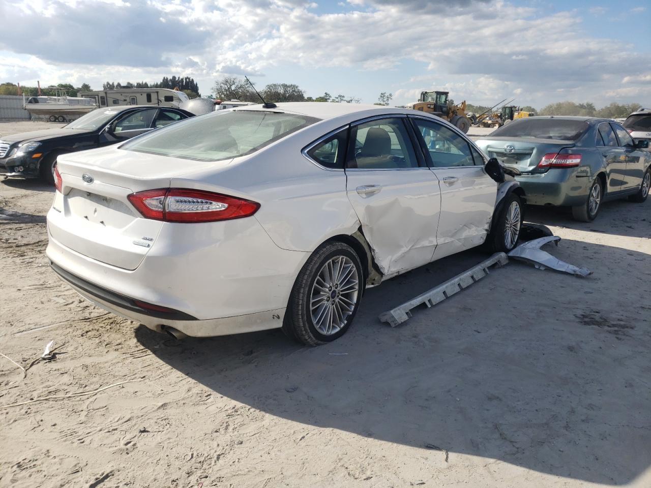 Photo 4 from auction – 2016 FORD FUSION SE with VIN 3FA6P0HD3GR169832