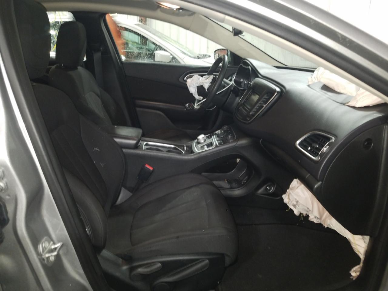 Photo 5 from auction – 2015 CHRYSLER 200 LIMITE with VIN 1C3CCCABXFN582629