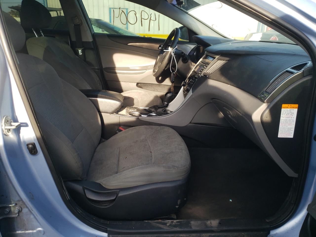 Photo 5 from auction – 2013 HYUNDAI SONATA HYB with VIN KMHEC4A44DA077746
