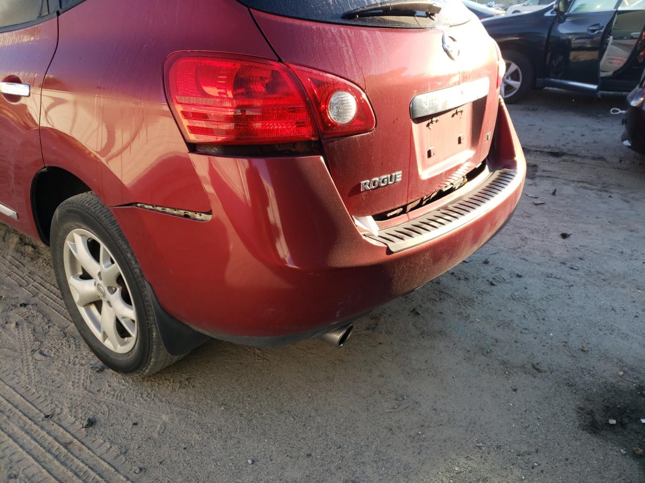 Photo 9 from auction – 2011 NISSAN ROGUE S with VIN JN8AS5MTXBW156082