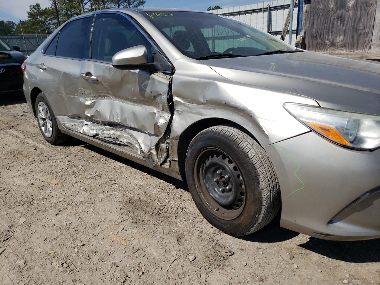 Photo 9 from auction – 2016 TOYOTA CAMRY LE with VIN 4T4BF1FK5GR518521