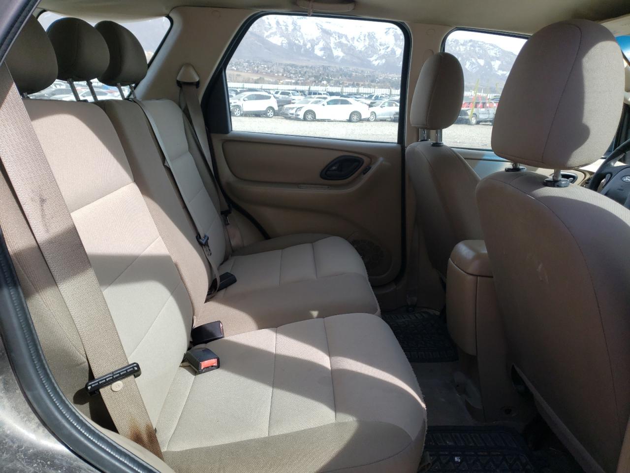 Photo 6 from auction – 2007 FORD ESCAPE with VIN 1FMYU02Z67KB07227