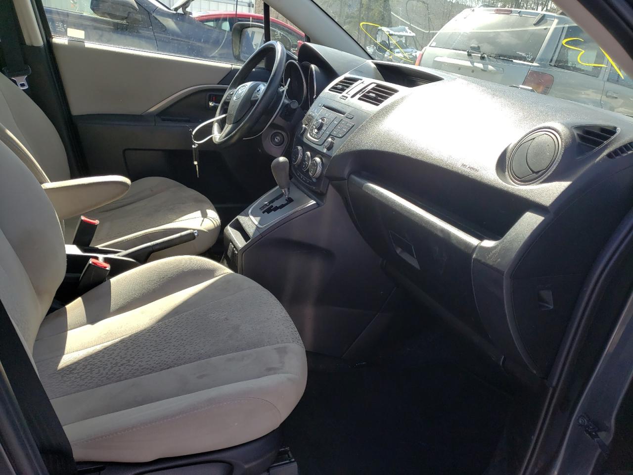 Photo 5 from auction – 2012 MAZDA 5 with VIN JM1CW2BL2C0143874
