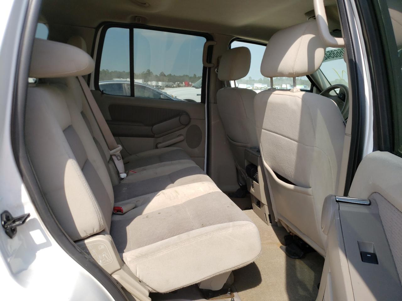 Photo 6 from auction – 2007 FORD EXPLORER X with VIN 1FMEU63E47UA34204