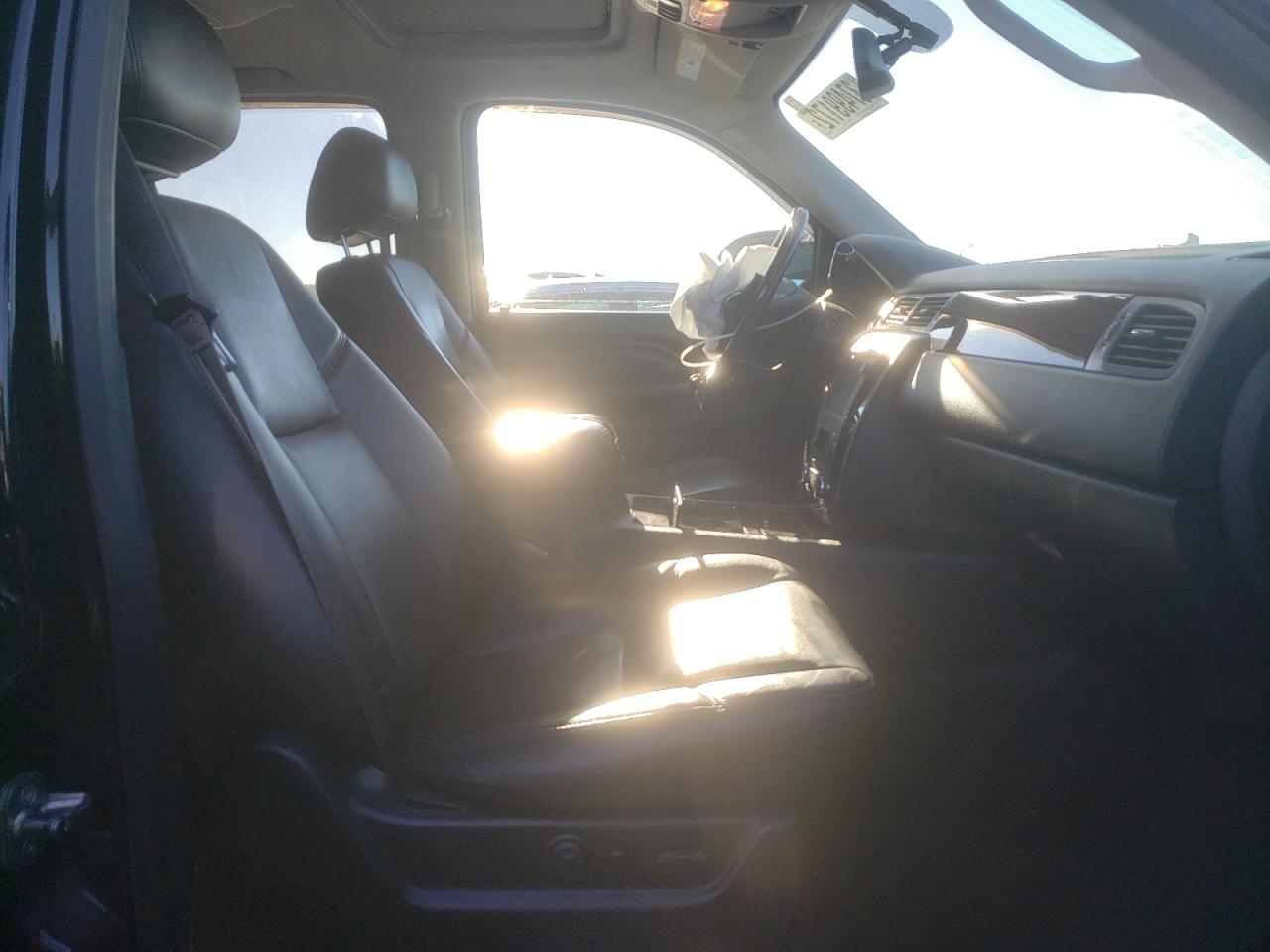 Photo 5 from auction – 2013 GMC YUKON DENA with VIN 1GKS2EEF5DR300801