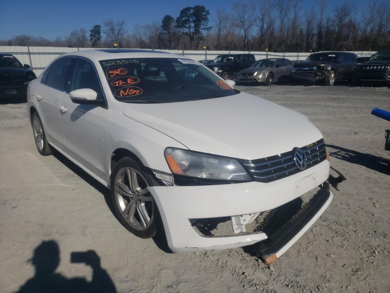 Photo 1 from auction – 2015 VOLKSWAGEN PASSAT SEL with VIN 1VWCV7A31FC078985
