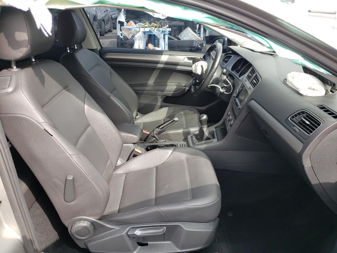 Photo 5 from auction – 2015 VOLKSWAGEN GOLF with VIN 3VW817AU9FM069220
