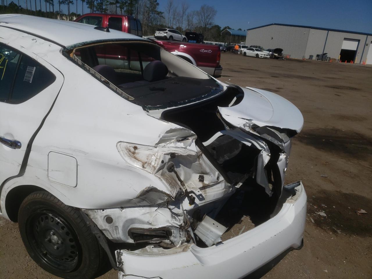 Photo 10 from auction – 2015 NISSAN VERSA S with VIN 3N1CN7AP3FL953304