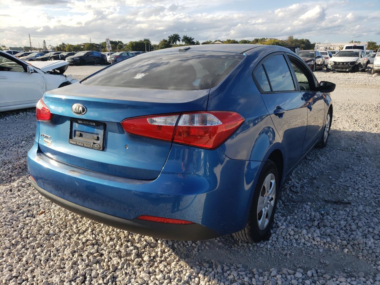 Photo 4 from auction – 2014 KIA FORTE LX with VIN KNAFK4A65E5061270