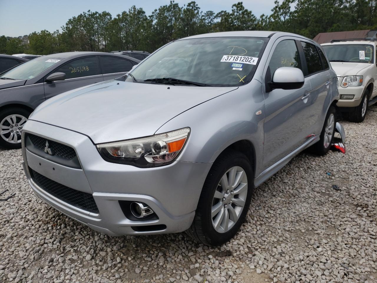 Photo 2 from auction – 2011 MITSUBISHI OUTLANDER with VIN JA4AP4AU1BZ022896