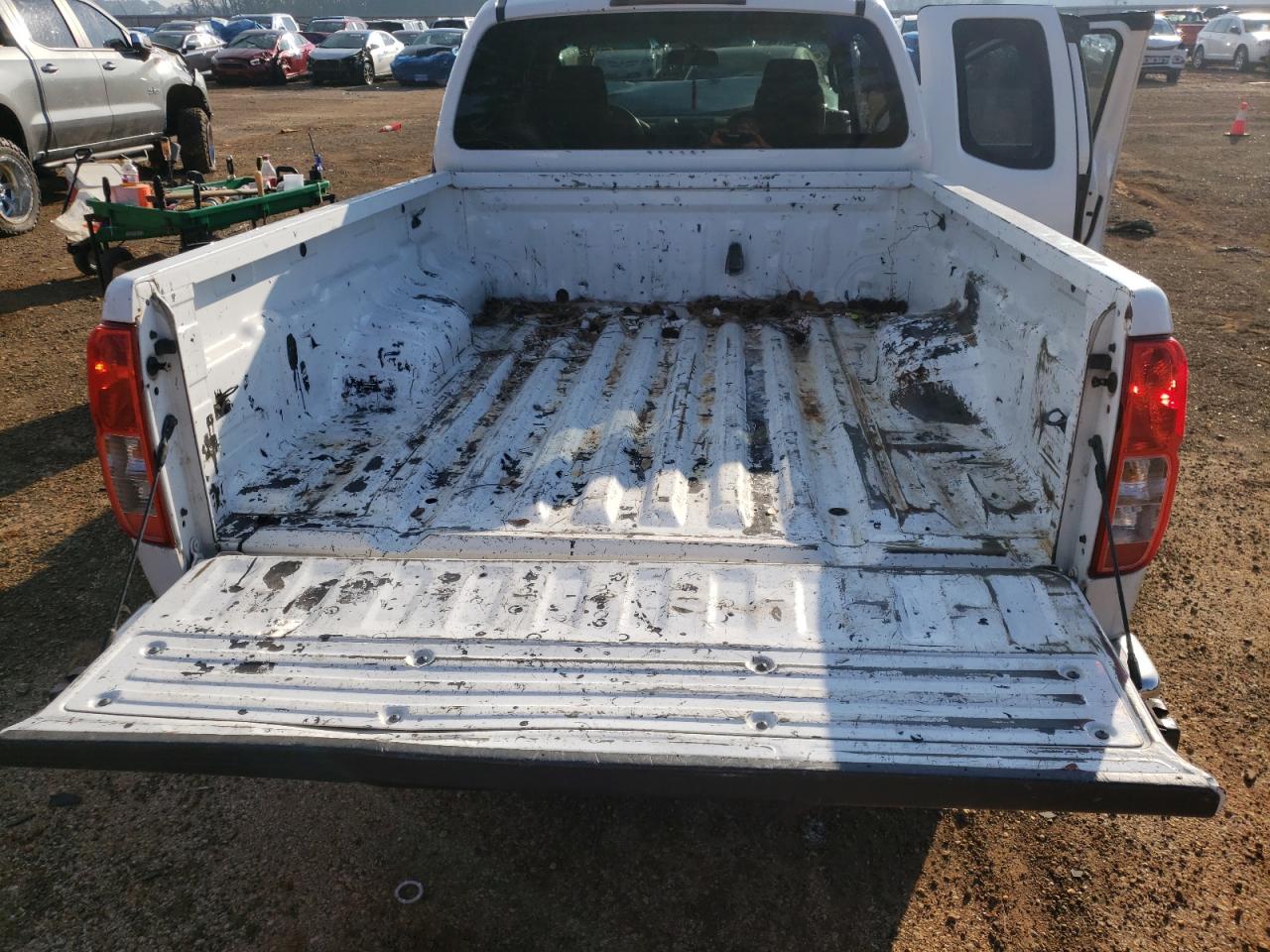 Photo 6 from auction – 2011 NISSAN FRONTIER S with VIN 1N6BD0CT4BC435427