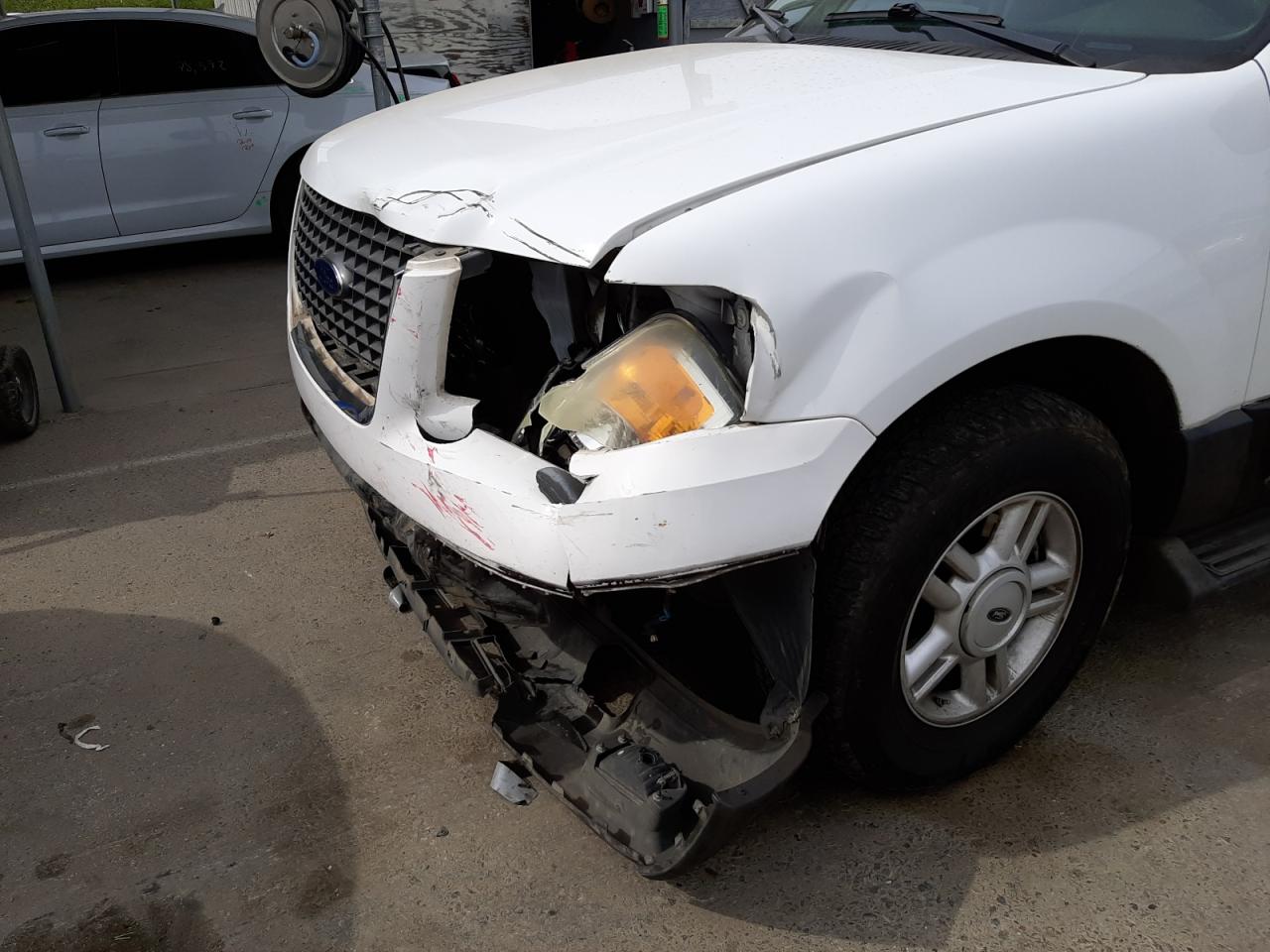 Photo 9 from auction – 2005 FORD EXPEDITION with VIN 1FMPU15555LA67787